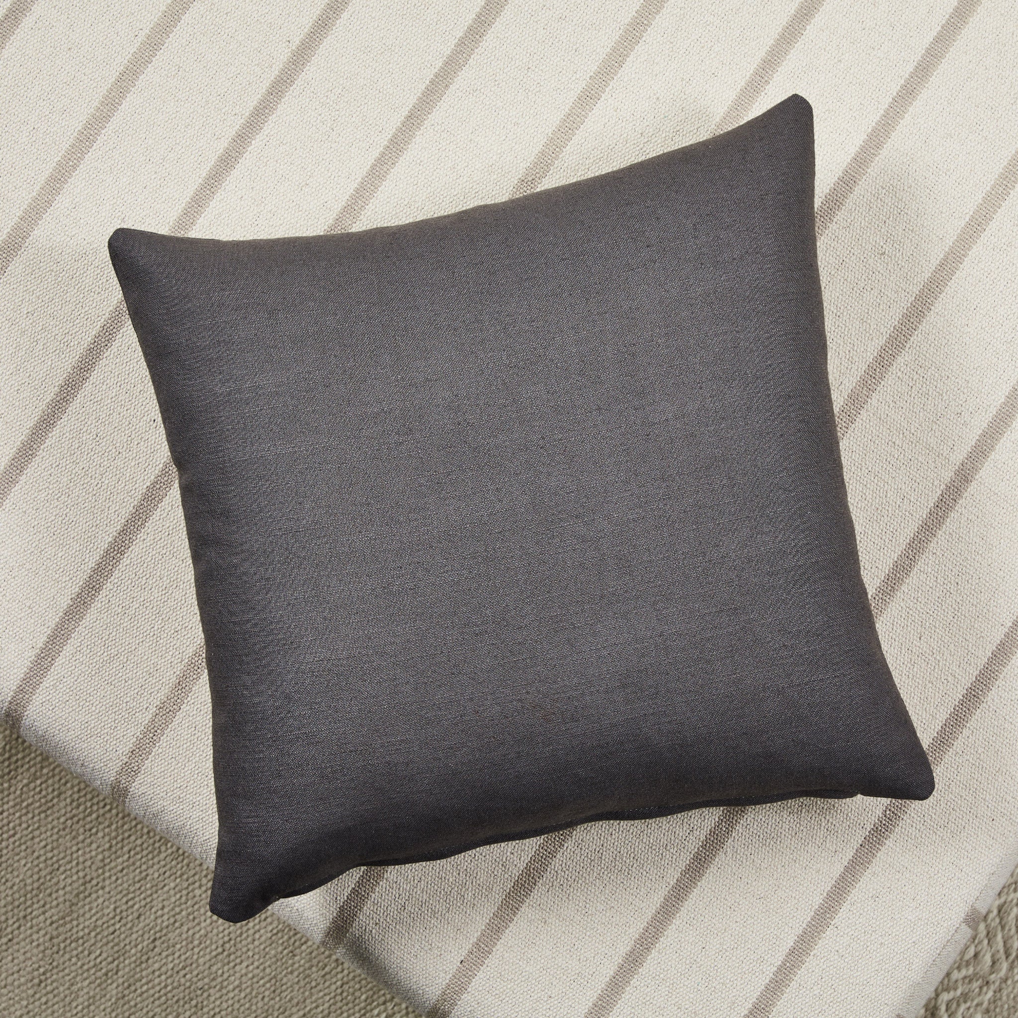 Bespoke Square Plain Cushion : Plain Edge Cushion