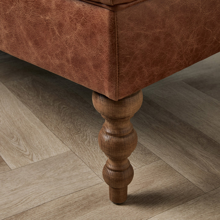 Alberta Shallow Buttoned (Selvaggio Bridle leather) 127 x 76cm