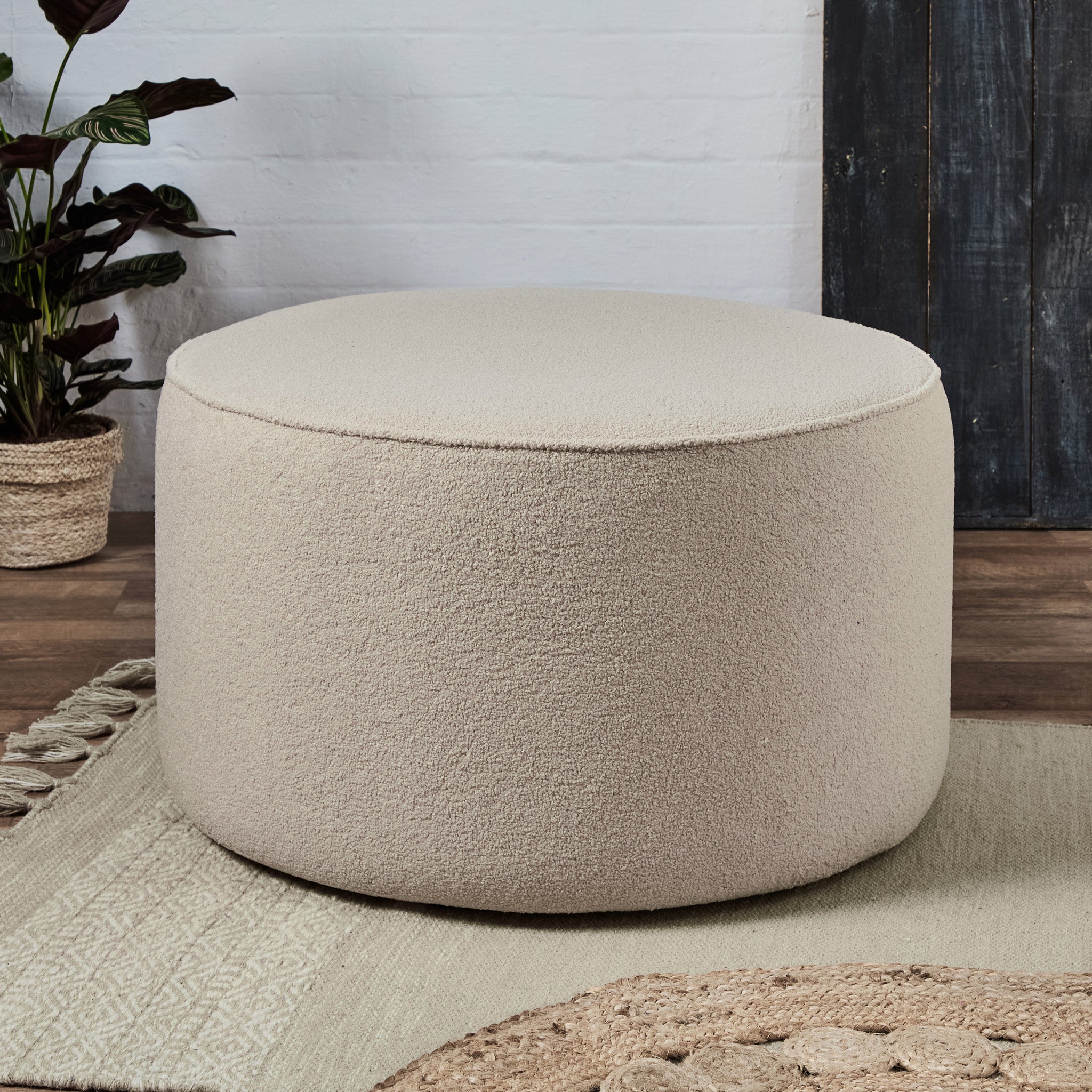 Manufacturers Of Winchester : Deep Drum Pouffe with piping